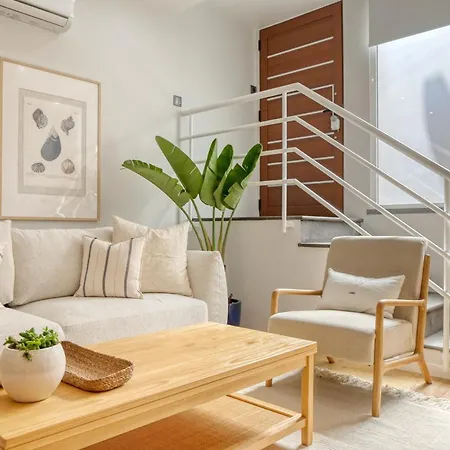 Seashell, A In Madeira * Machico (Madeira)